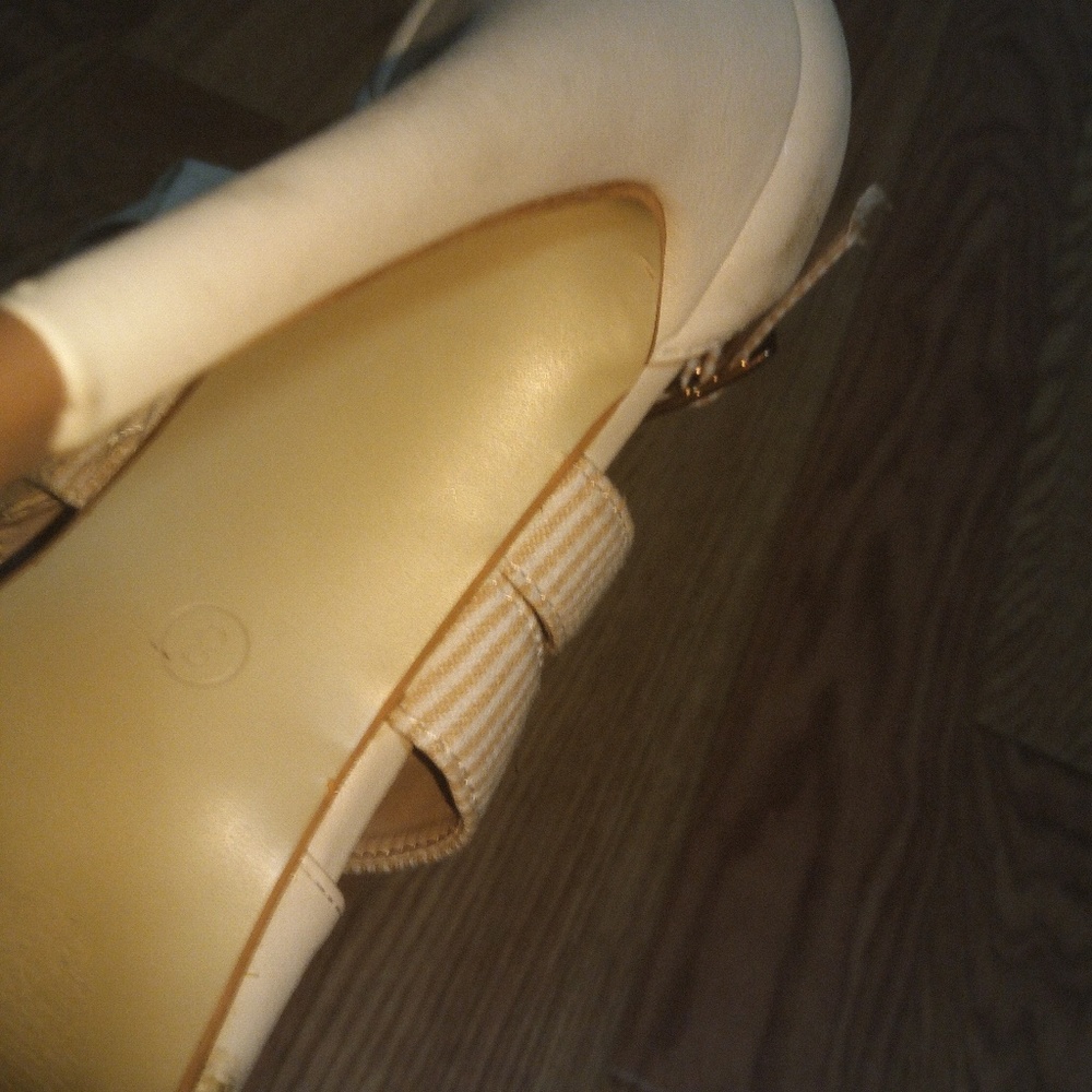 Heel - Picture 3 of 7